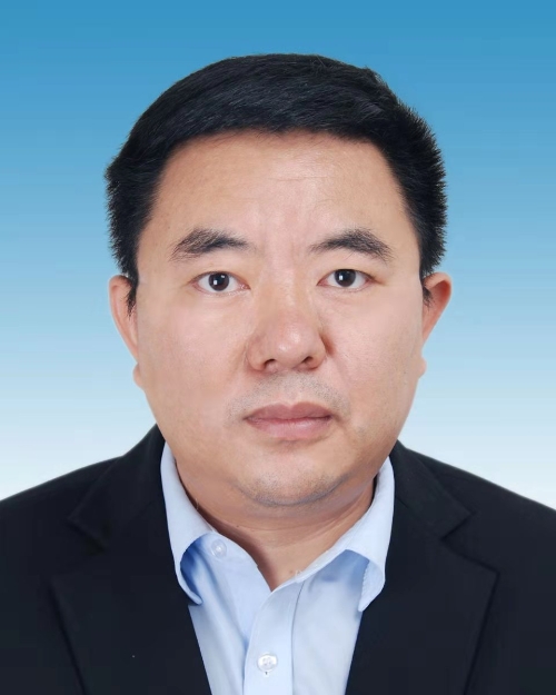 行政审批服务局--肖鹏.jpg 行政审批服务局--肖鹏.jpg