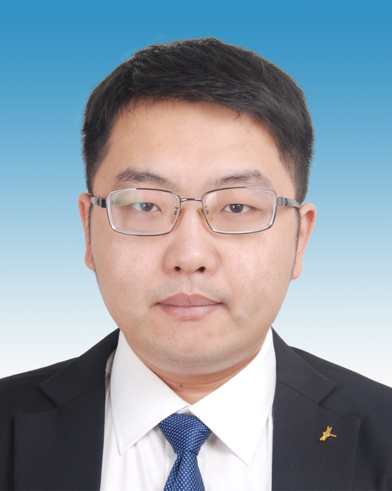 王鑫阳.jpg 王鑫阳.jpg